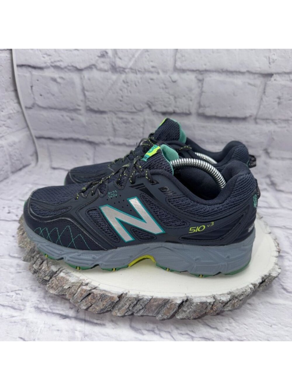 New Balance 510v3 Women Sz 7.5 D Trail Running Hiking Shoes Gray Yellow TechRide - Picture 7 of 10